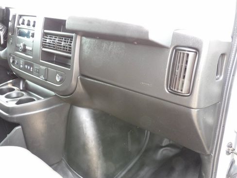 Used 2020 GMC Savana 2500 Extended w/ Driver Convenience Package RWD image 25
