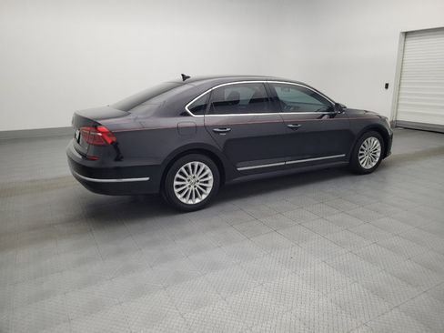 Used 2017 Volkswagen Passat 1.8T SE image 10