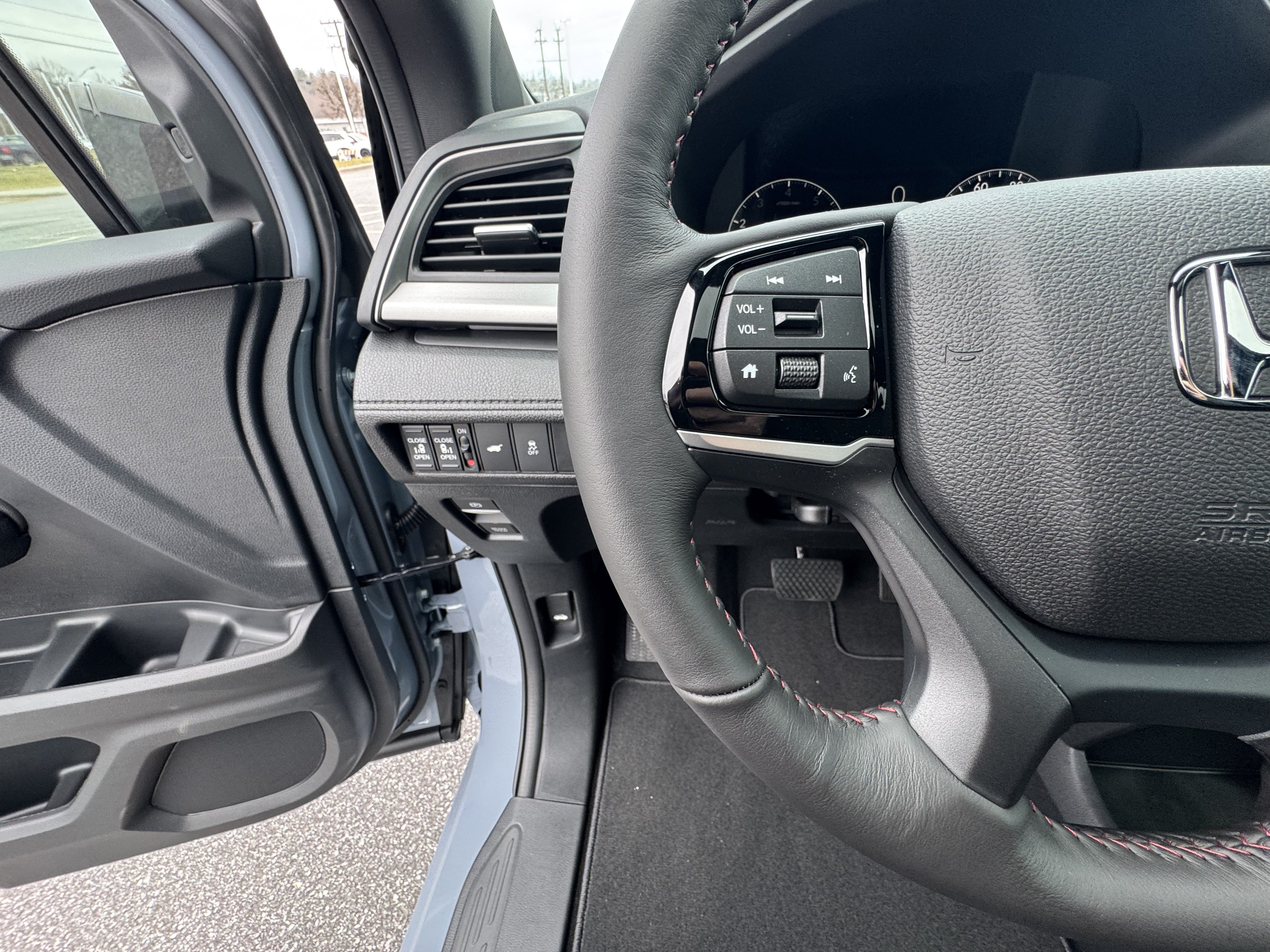 New 2027 Honda Odyssey Sport-L image 24