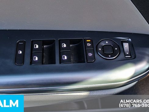 Used 2025 Kia K4 FWD image 40