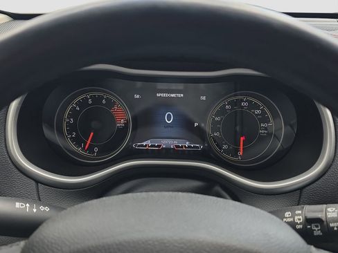 Used 2018 Jeep Cherokee Trailhawk w/ Comfort/Convenience Group AWD/4WD image 10