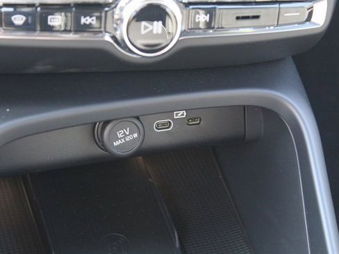New 2026 Volvo XC40 B5 Ultra w/ Climate Package image 28