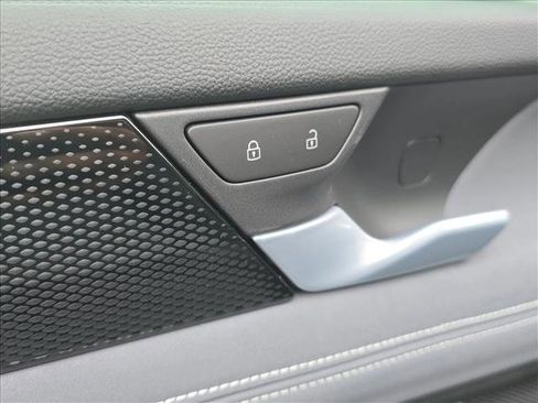 New 2026 Volkswagen Tiguan SE FWD image 6
