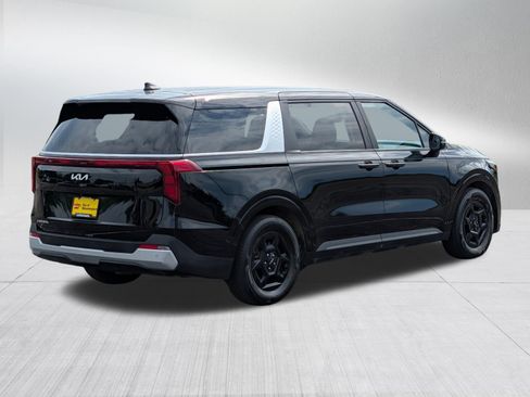 Certified 2026 Kia Carnival FWD image 7