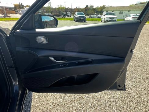 Used 2024 Hyundai Elantra SEL image 18