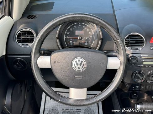 Used 2007 Volkswagen Beetle Triple White Edition FWD image 24