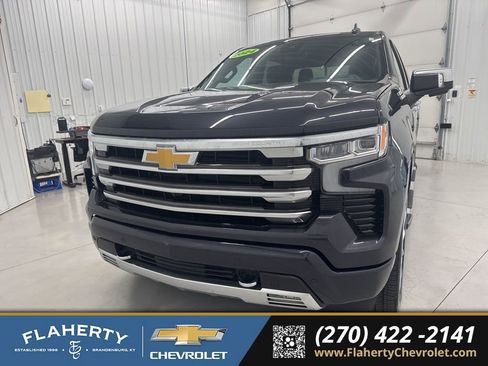 Used 2024 Chevrolet Silverado 1500 High Country w/ Technology Package image 7