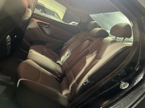 Used 2016 Hyundai Elantra SE w/ Option Group 02 image 16