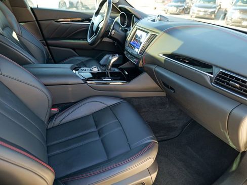 Used 2020 Maserati Levante GranSport image 36