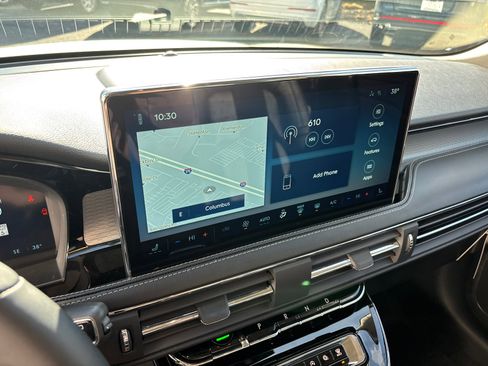 New 2026 Lincoln Corsair Premiere image 19