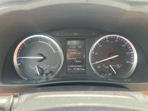 Used 2018 Toyota Highlander XLE AWD/4WD image 21