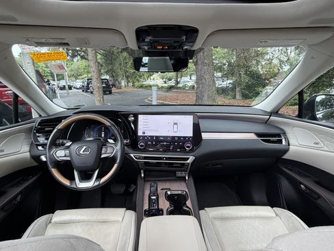 Used 2024 Lexus RX 350 FWD w/ Convenience Package image 35