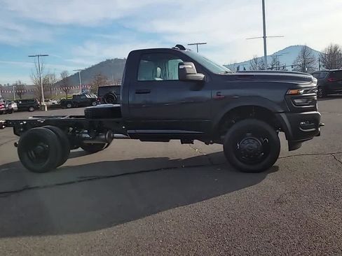 New 2026 RAM 5500 Tradesman image 9