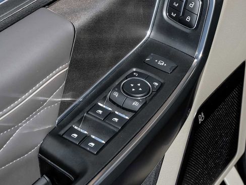 Used 2025 Ford F450 Platinum w/ Platinum Plus Package image 42