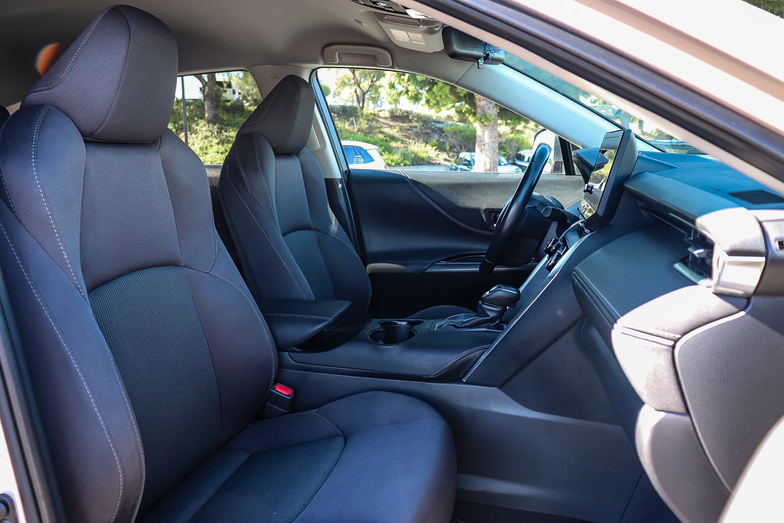 Certified 2024 Toyota Venza LE AWD/4WD image 17