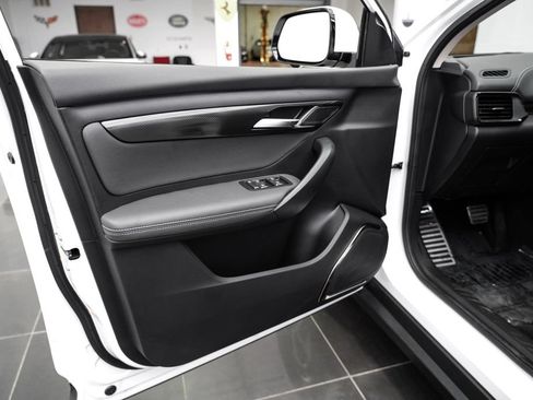 Used 2023 VinFast VF 8 Eco AWD/4WD image 43
