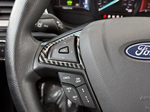 Used 2020 Ford Fusion SE FWD image 23