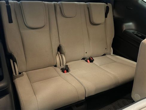 Used 2024 Subaru Ascent Premium w/ Convenience Package image 17