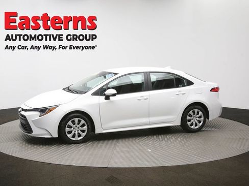 Used 2024 Toyota Corolla LE image 57