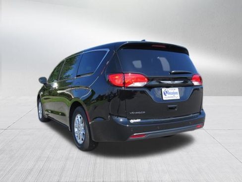 New 2025 Chrysler Voyager LX FWD image 5