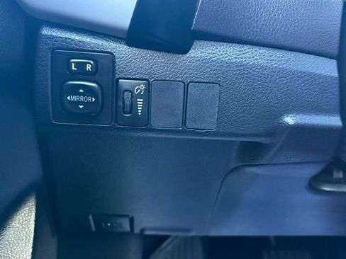 Used 2018 Toyota Corolla L image 20