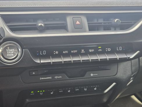 Used 2019 Lexus UX 200 w/ Premium Package FWD image 20