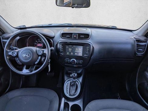 Used 2018 Kia Soul + image 16