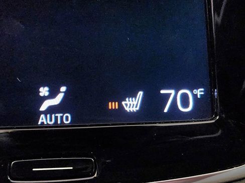 Used 2021 Volvo XC90 T5 Momentum w/ Climate Package image 42