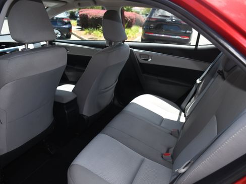 Used 2016 Toyota Corolla LE FWD image 14