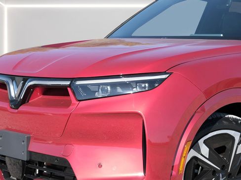 New 2024 VinFast VF 9 Plus image 42