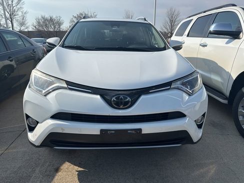Used 2018 Toyota RAV4 XLE image 2