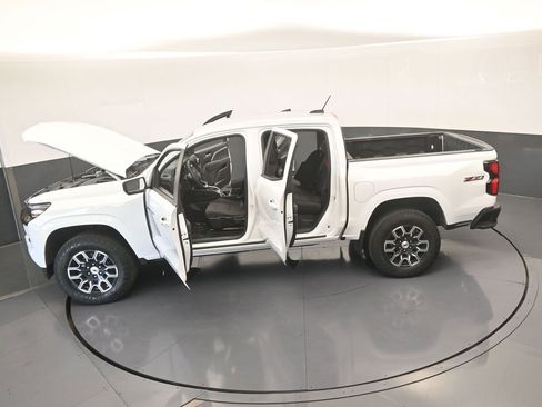 Used 2023 Chevrolet Colorado Z71 image 65