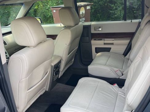 Used 2010 Ford Flex SEL FWD image 13