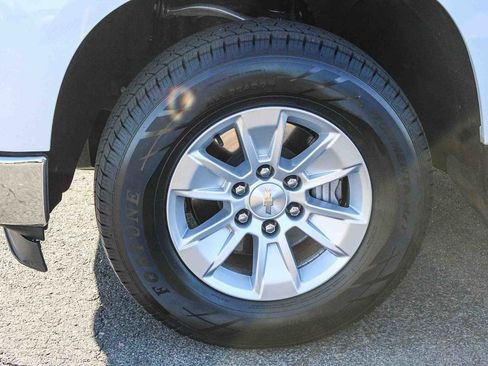 Used 2022 Chevrolet Silverado 1500 LT image 9