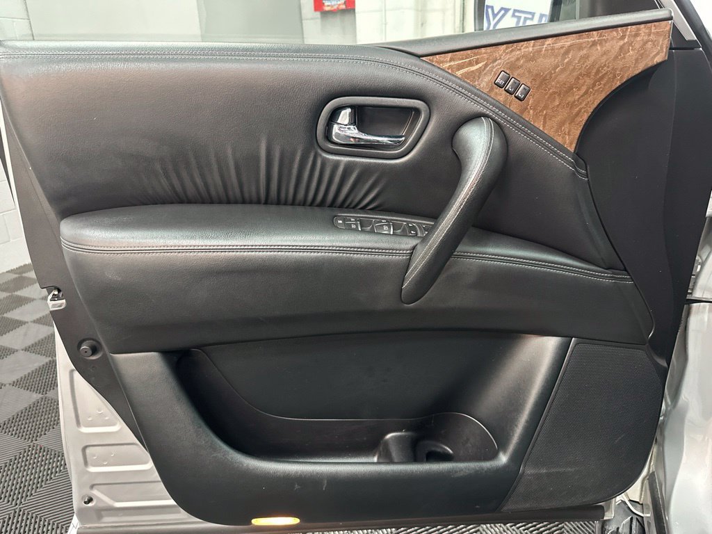 Used 2017 INFINITI QX80 4WD image 16