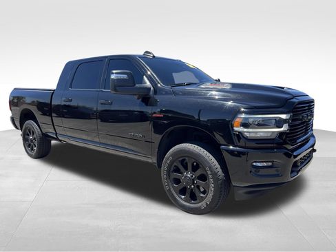 Used 2023 RAM 3500 Laramie AWD/4WD image 3