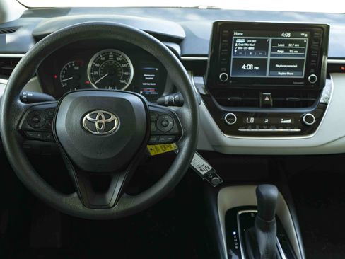 Used 2022 Toyota Corolla LE FWD image 19