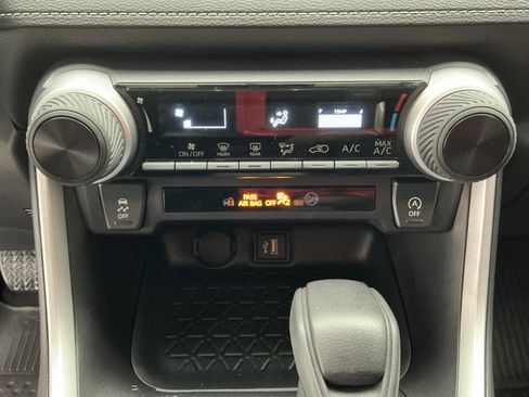 Used 2024 Toyota RAV4 LE image 12