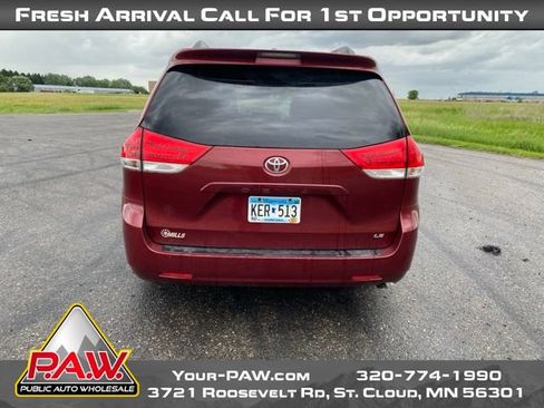 Used 2011 Toyota Sienna LE FWD image 7