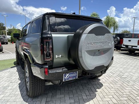 Used 2024 GMC Hummer EV 3X AWD/4WD image 9