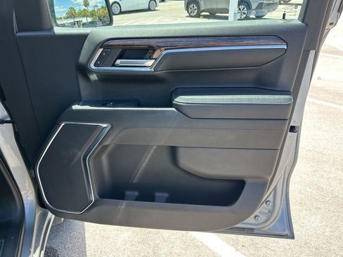 Used 2023 GMC Sierra 1500 SLE w/ Preferred Package AWD/4WD image 33