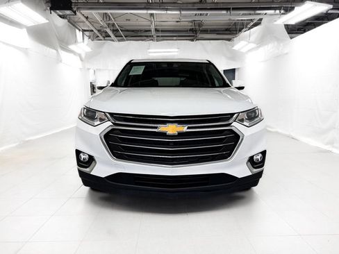 Used 2019 Chevrolet Traverse LT FWD image 2