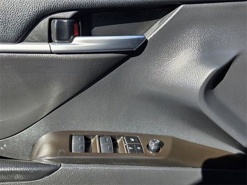 Used 2023 Toyota Camry SE image 27