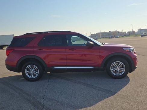 Used 2022 Ford Explorer XLT AWD/4WD image 14