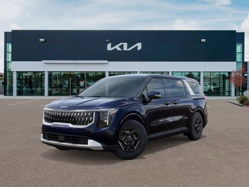 Used 2026 Kia Carnival image 2