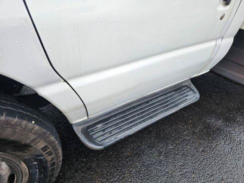 Used 2012 Ford E-450 and Econoline 450 Super Duty RWD image 33