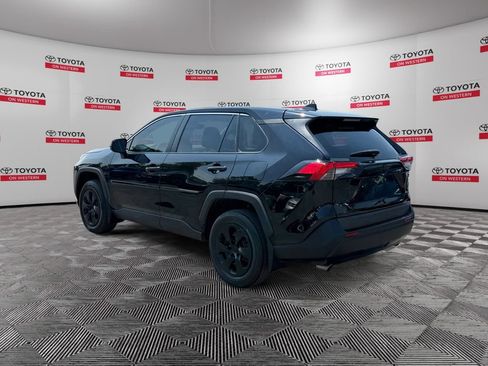 Used 2023 Toyota RAV4 LE AWD/4WD image 7