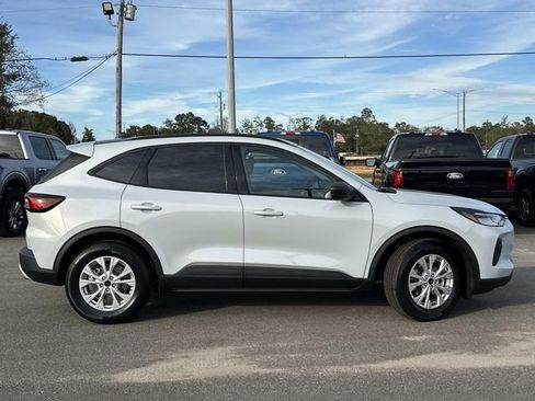 New 2026 Ford Escape Active image 5