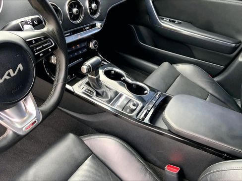 Used 2022 Kia Stinger GT-Line RWD image 16