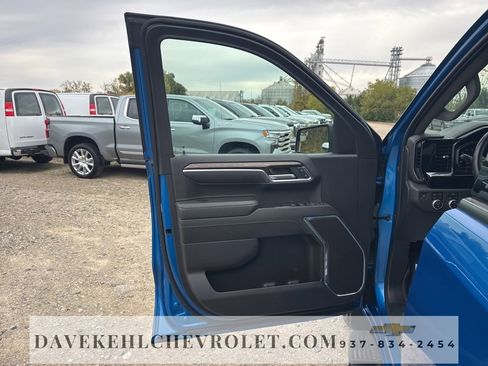 Used 2023 GMC Sierra 1500 Elevation w/ LPO, Elevation Black Package image 10